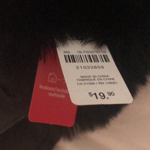 Black fluffy sippers - Picture 2 of 4